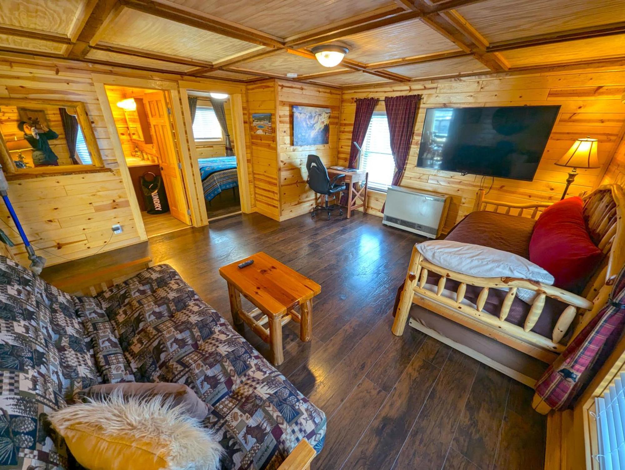 Yellowstone Treasure Guesthouses On The River Гардінер Екстер'єр фото