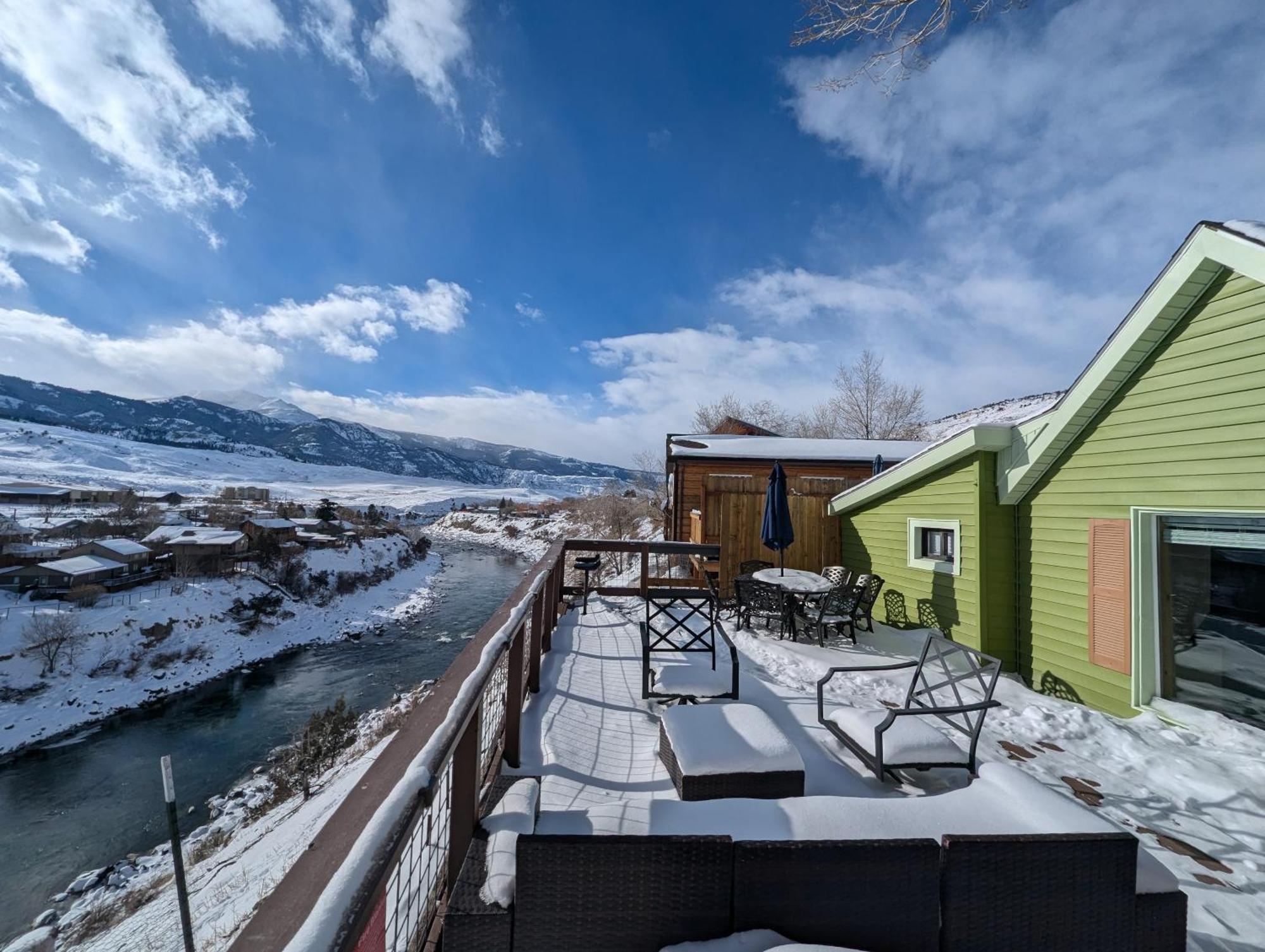 Yellowstone Treasure Guesthouses On The River Гардінер Екстер'єр фото